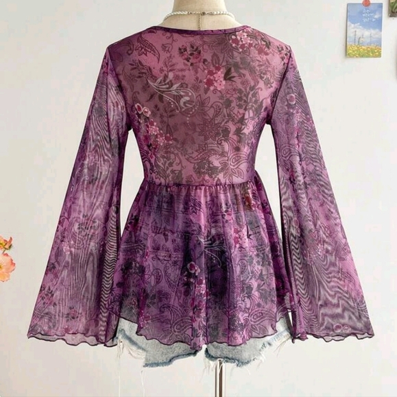 Women's Retro Print V-Neck Tie Front Bow Flare Sleeve Asymmetrical Hem Blouse - Picture 4 of 4